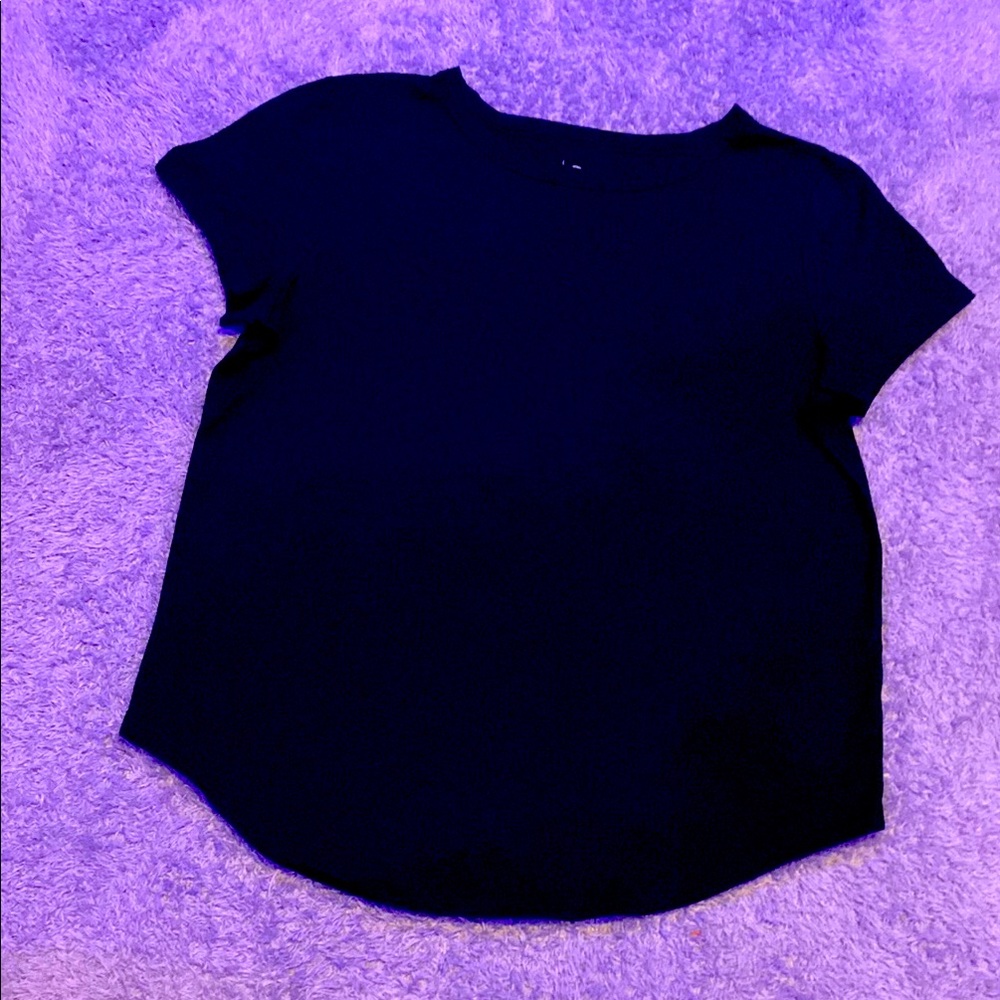 Must Bundle For $3 Deal! SO womens Medium black shortsleeve tee